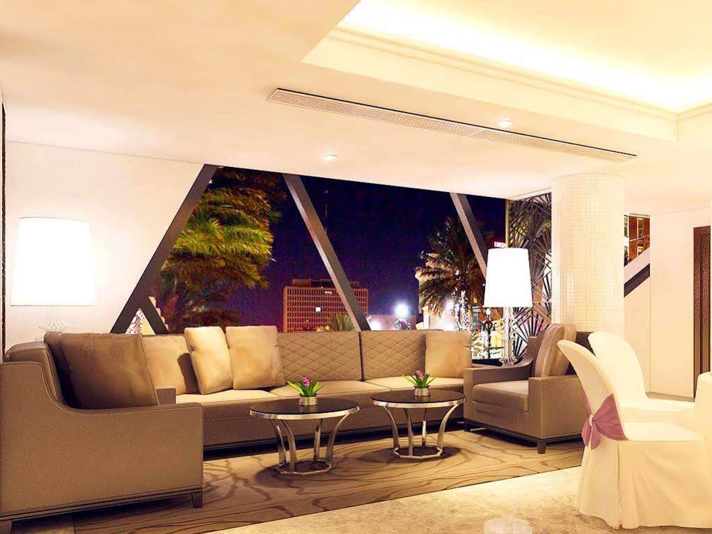 Ttc Hotel Deluxe Airport Hô Chi Minh-Ville Extérieur photo